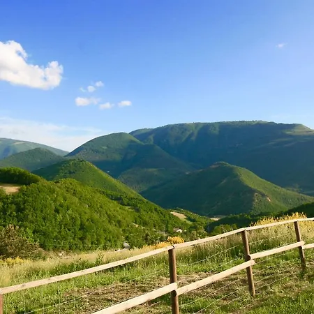 Vakantiehuis Cozy Holiday In Marche Surrounded By Hills Cagli